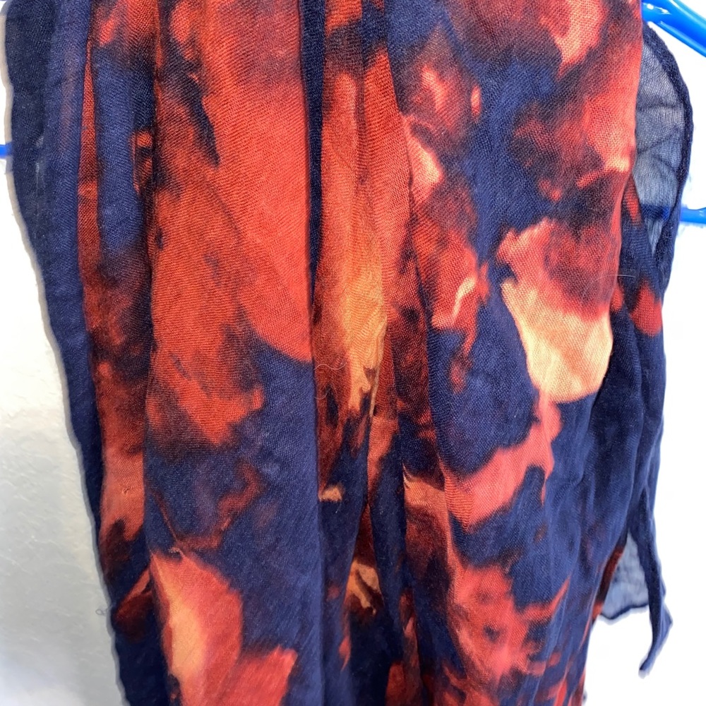 Beautiful Scarf - Picture 2 of 2